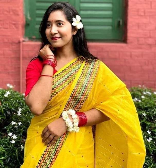 ইউনিক চুমকি শাড়ি