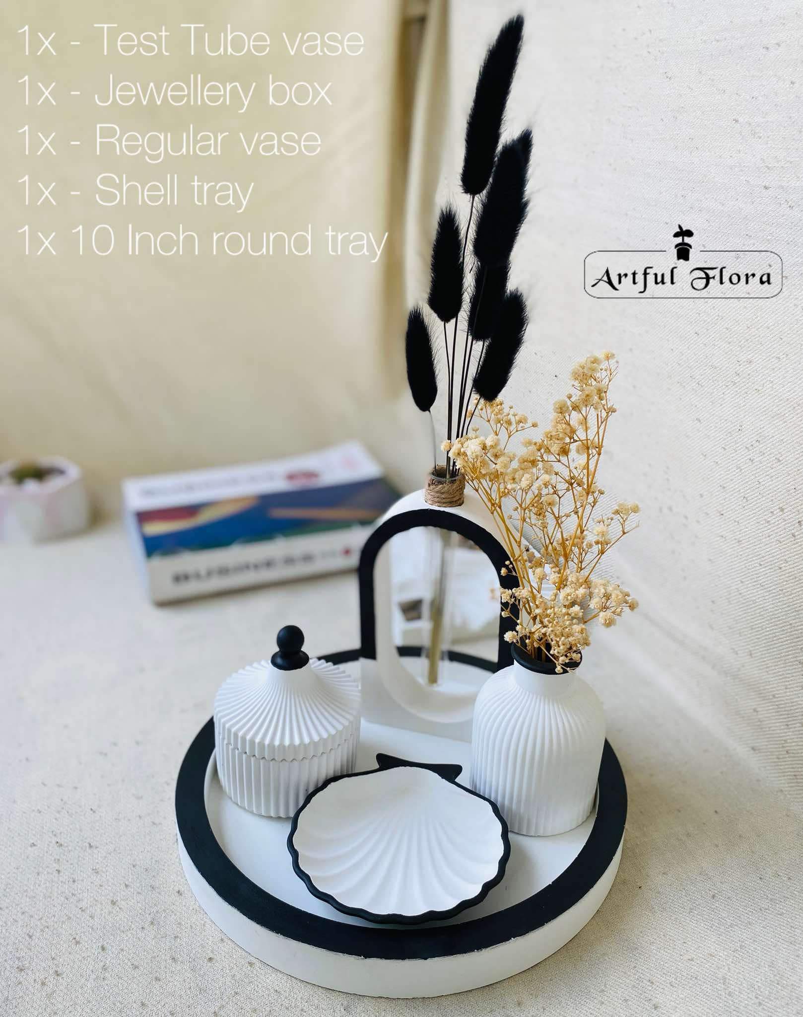 Decorative set