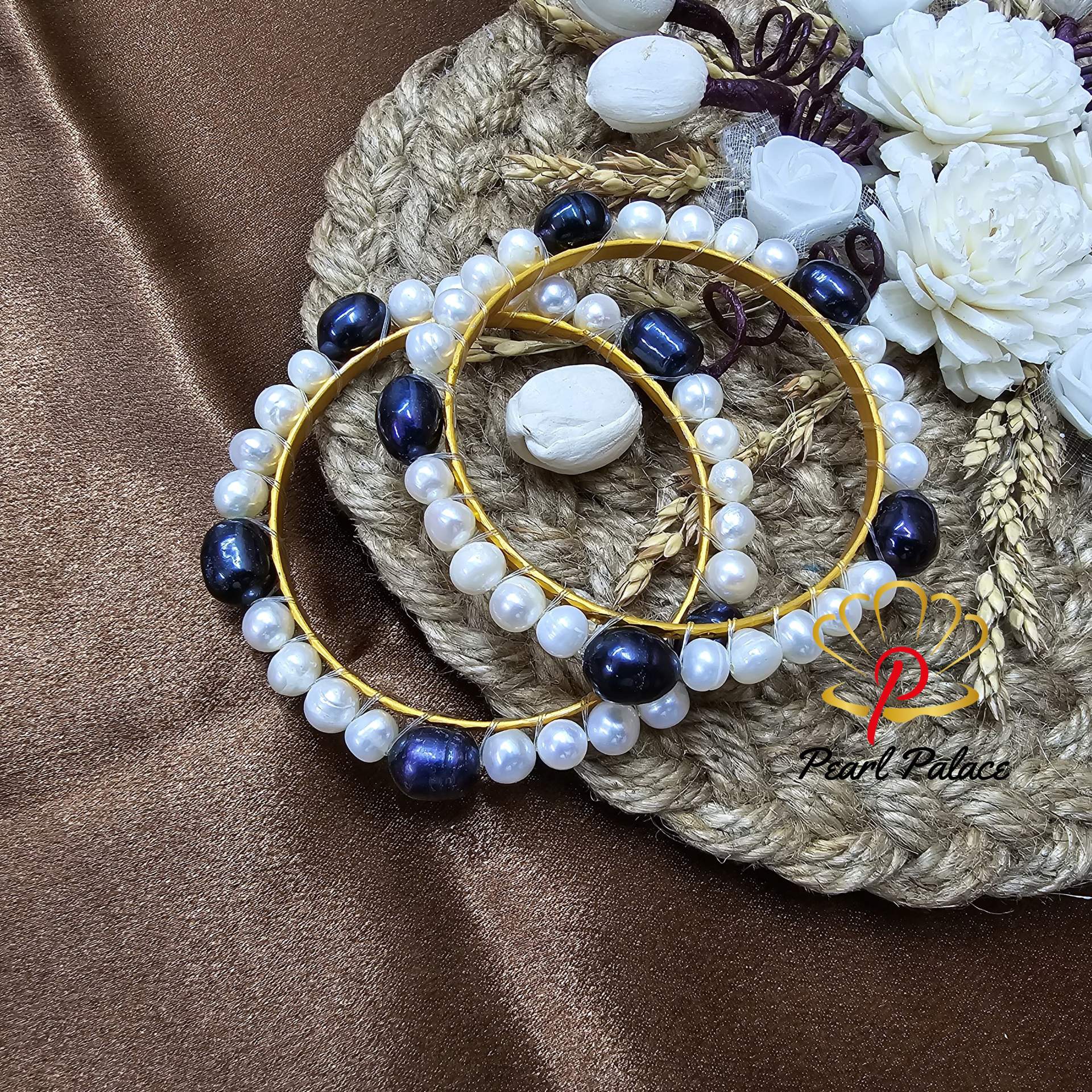 Classic Beauty_ Water Round Pearl & Rice Pearl Bangle