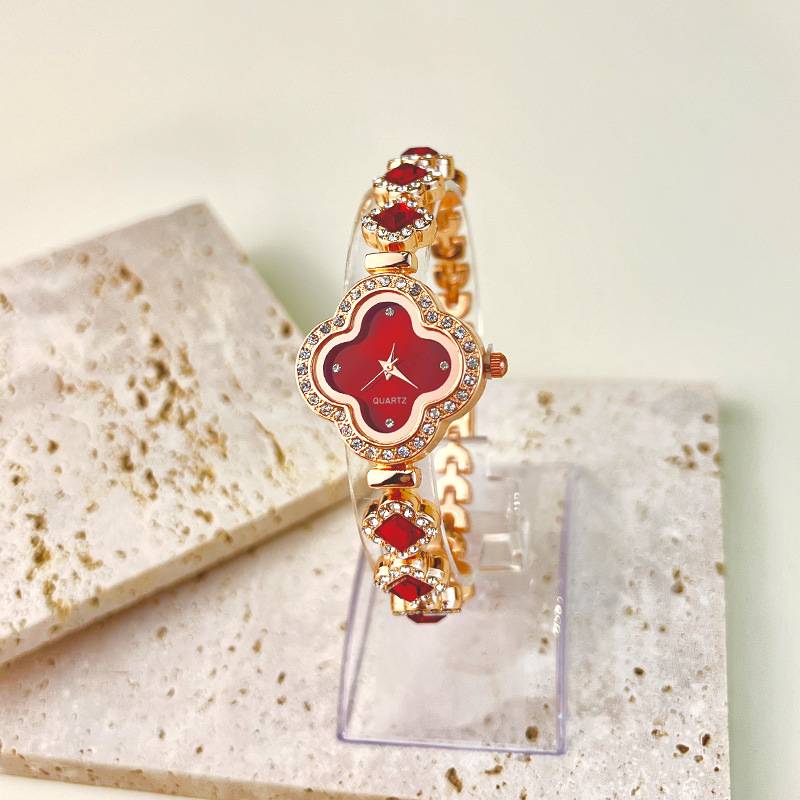 Light luxury women's watch new style Clover fashion high sense new Ruby niche design diamond watch batch