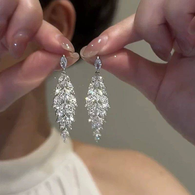 2025 New Trendy Earrings Dress Dinner Earrings New Trendy Luxury Sparkling Diamond Long Tassel Earrings