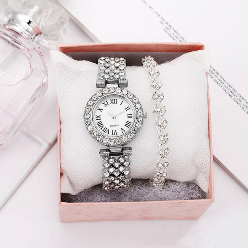 Foreign trade hot fashion Roman pattern Diamond women's watch women's watch quartz watch bracelet women's watch manufacturer in stock