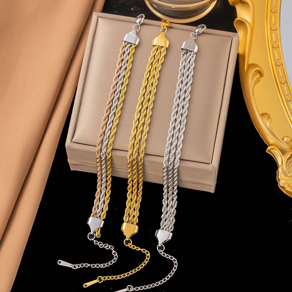 Cross-border 2024 new stainless steel bracelet girls niche temperament fashion jewelry titanium steel jewelry does not fade batch