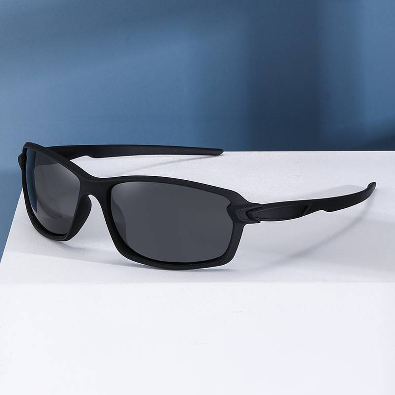 Carefully Selected Hot-Selling Sports Sunglasses for Men and Women, Outdoor Windproof Polarized Driving Glasses, Cross-Border European and American Colorful Film Sunglasses