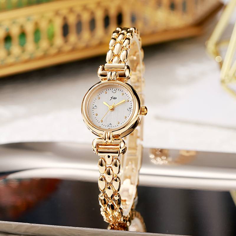 Hot-Selling New Small Dial Women's Watch, Student-Friendly Light Luxury Steel Bracelet Watch, Niche Style with a High-End Feel, Popular Model