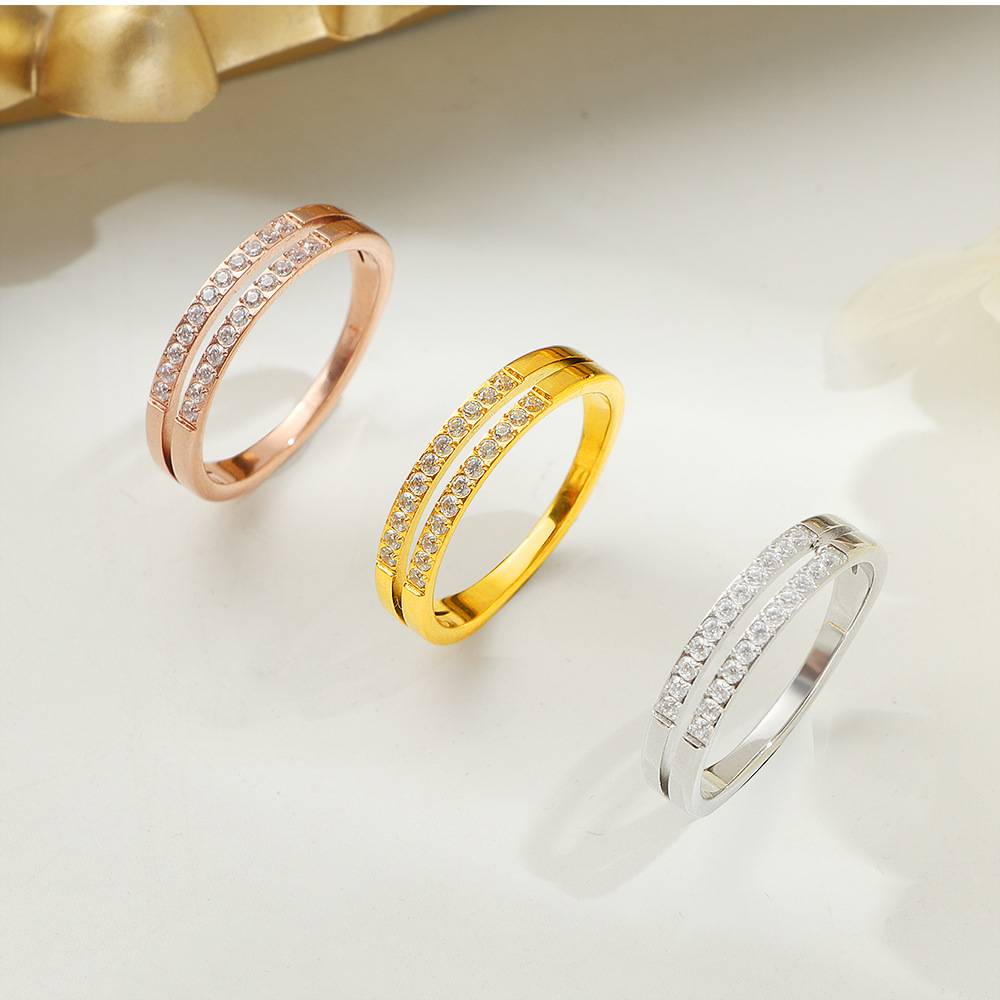 European and American retro titanium steel non-fading new inlaid 22 zircon ring women's cross-border foreign trade hip-hop ring