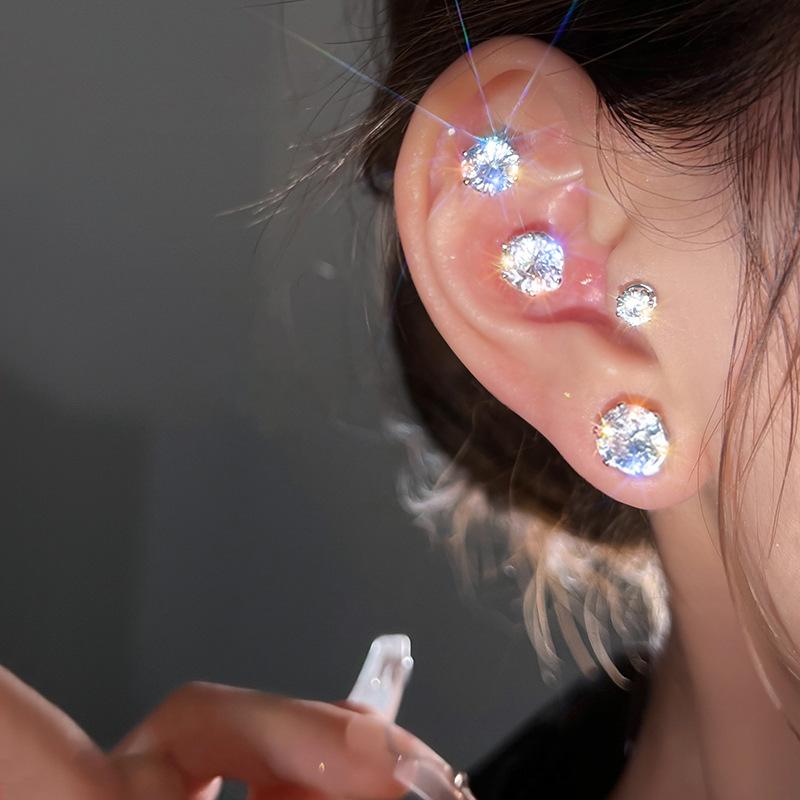 High-End Accessible Luxury Exquisite Crystal Ear Clips for Women Without Pierced Ears Niche Design Cold Style Earrings 2025 New Trend