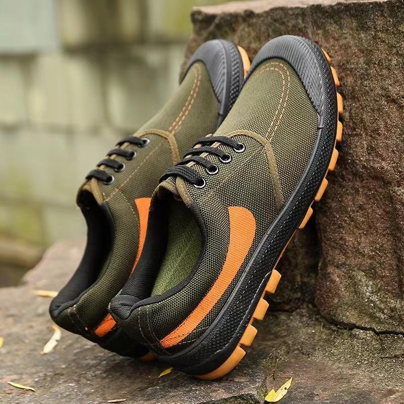 Popular Thick-Soled Men's Work Shoes with Beef Tendon Sole, Driver's Shoes, Breathable, Non-Slip, Wear-Resistant, Suitable for Construction Sites and Farm Work, Dad Shoes
