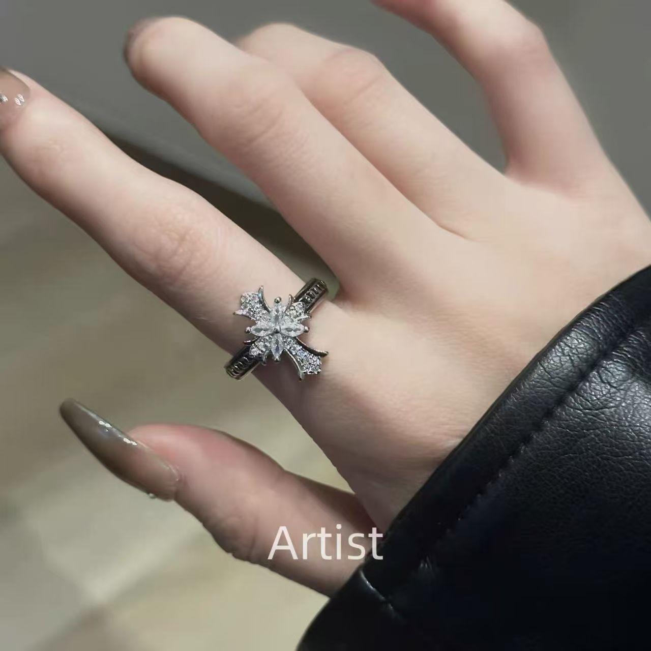 Full Diamond Inlay, Light Luxury, High-End Feel, Minimalist Style, Fashionable and Versatile Cross-Shaped Open Ring, Adjustable Niche Design Ring