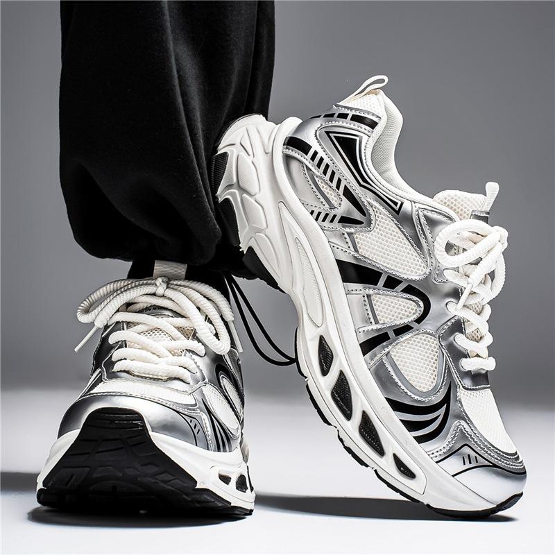 Men's large size shoes 2026 new summer breathable mesh hiking sneakers with height-increasing thick soles, black warrior dad-style trendy shoes