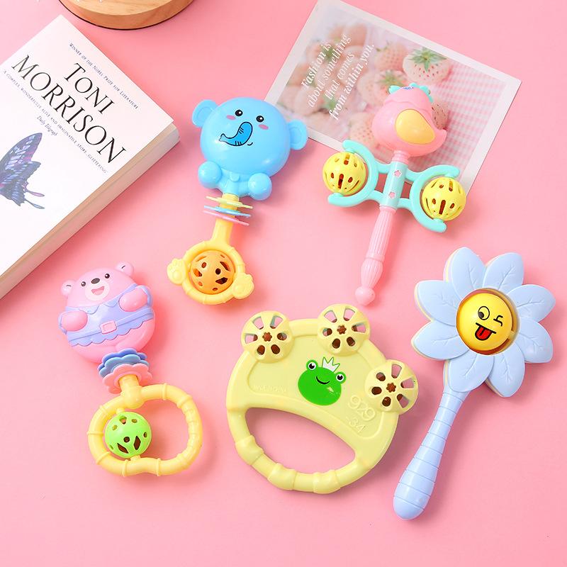 Baby hand cartoon rattle 0-3 years old newborn gift toys wholesale baby hand grasp early education set Wholesale