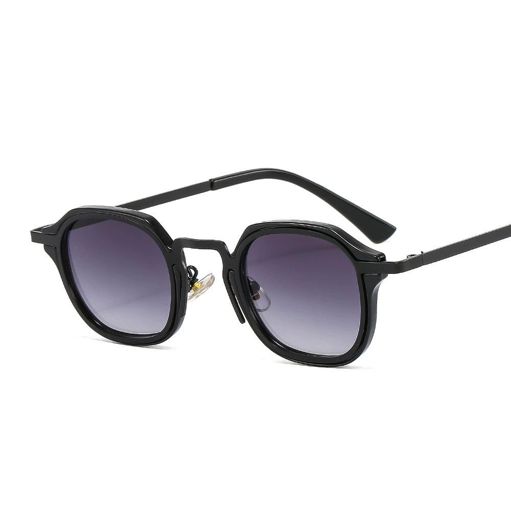 Literary and Fresh Square Frame Metal Sunglasses for Men and Women Punk Cross Mirror Sunglasses