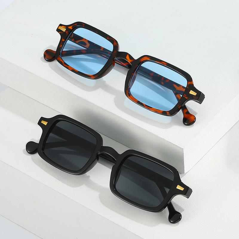 2025 New Square Frame Sunglasses European and American Retro Square Rivet Glasses Fashionable Sunglasses for Women