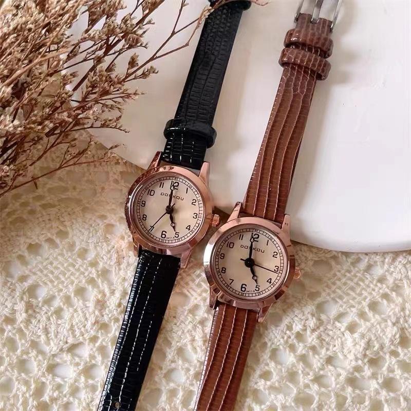 New fashion student women's watch women's simple elegant retro artistic ins style niche belt quartz watch