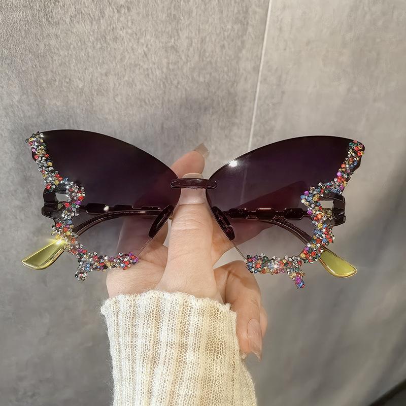 Cross-Border Popular Butterfly-Shaped Diamond-Encrusted Rimless Sunglasses for Women European and American Party Dance Personality Catwalk Funny Sunglasses