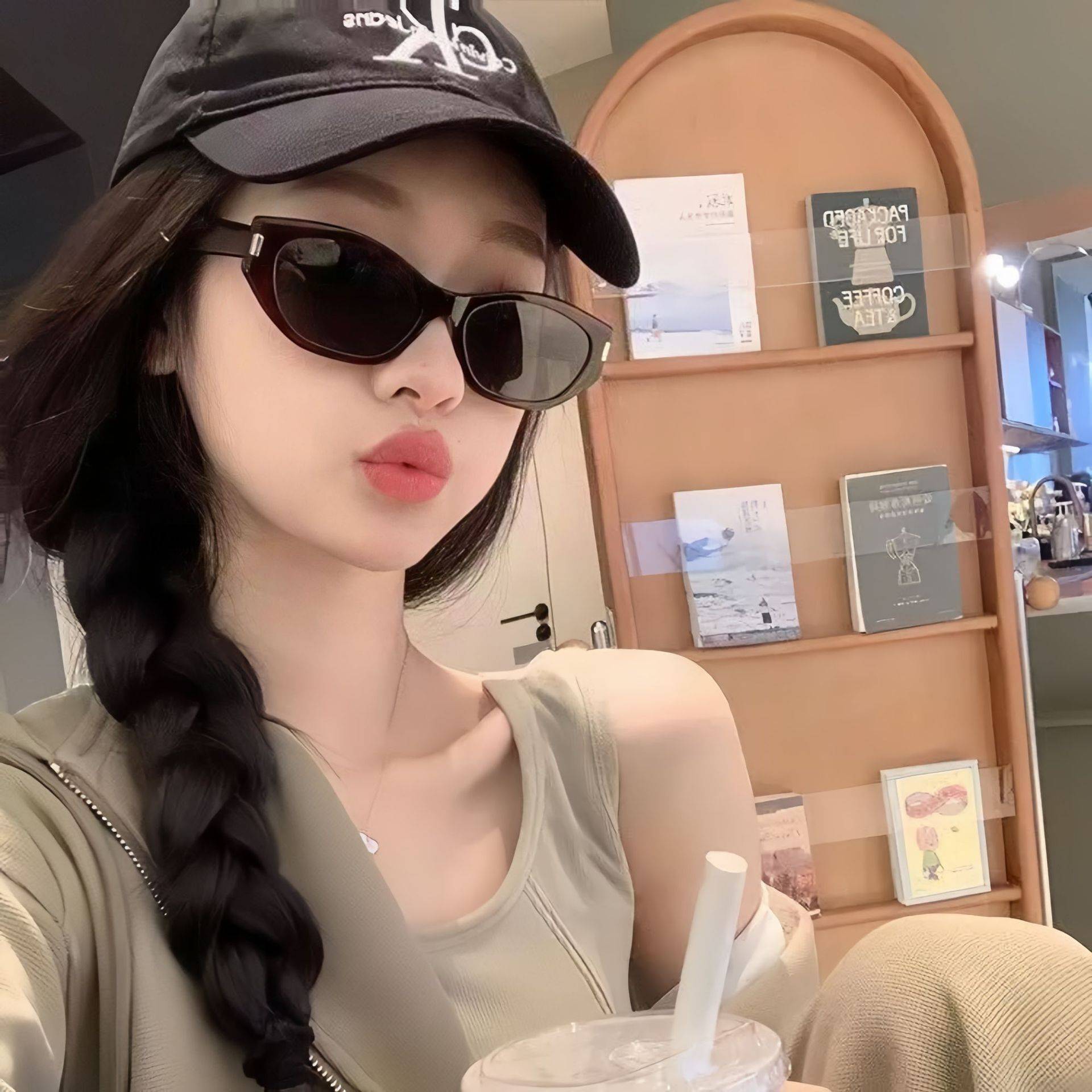New Style Internet Celebrity Vintage Cocoa Glades Fashion Personalized Cat's Eye Sunglasses Women's Sunshade Sunglasses Ins Style Sunglasses
