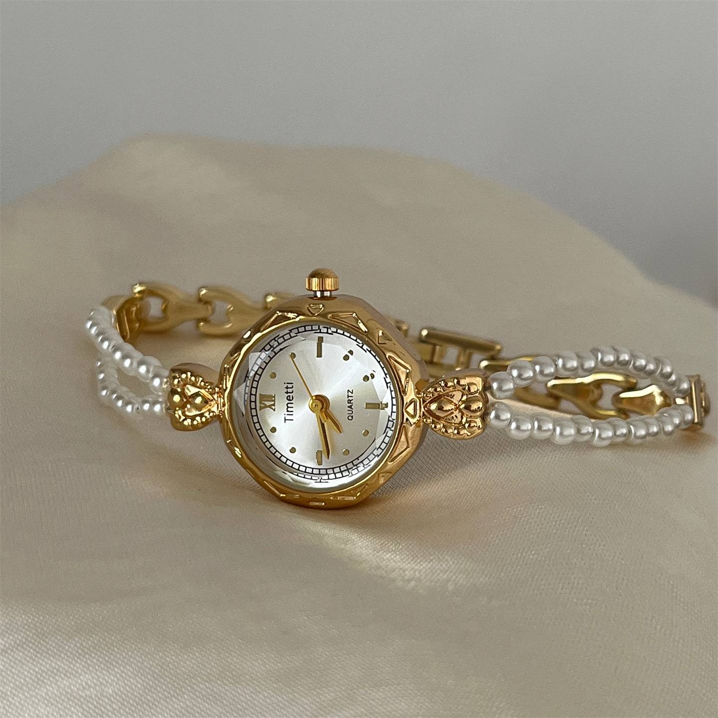 Timetti's New Pearl Thin Bracelet Retro Niche Accessible Luxury Style Exquisite Ladies Fashion Small Fragrance Quartz Watch