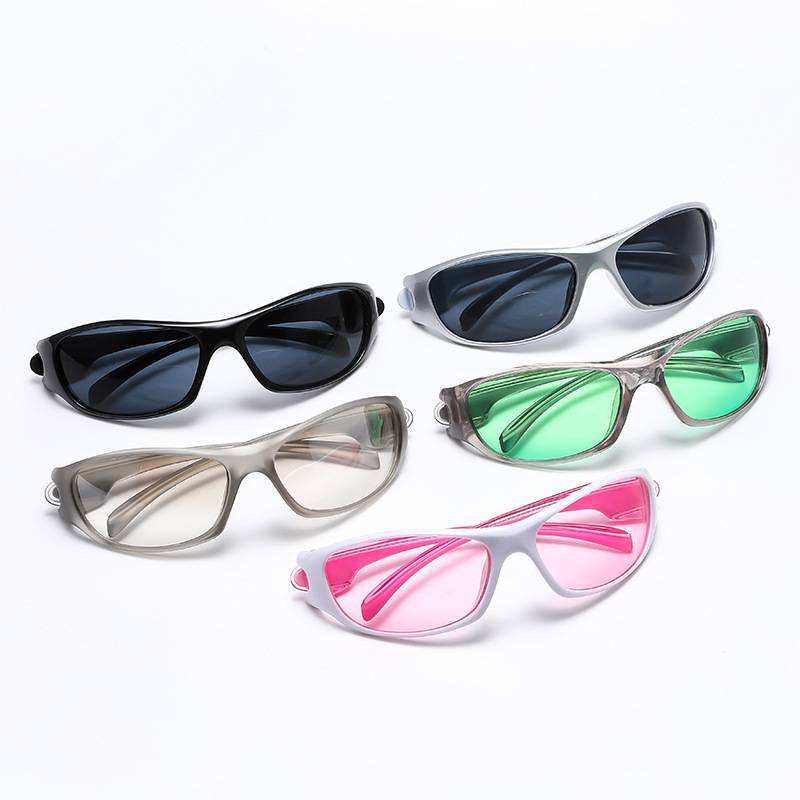 Millennial Punk Sunglasses K-Style Internet Celebrity Street Photography Versatile Sunglasses Female Ins Sexy Trendy Male European and American Sunglasses