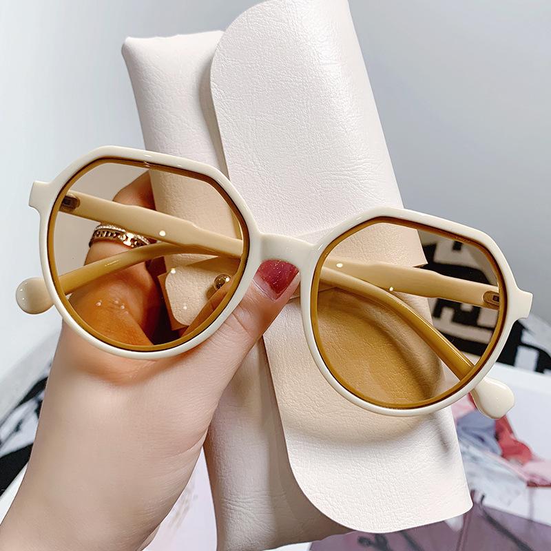 New Jelly Fashion Sunglasses for Women, Trendy Internet Celebrity Popular Style, Tea-Colored Sunglasses