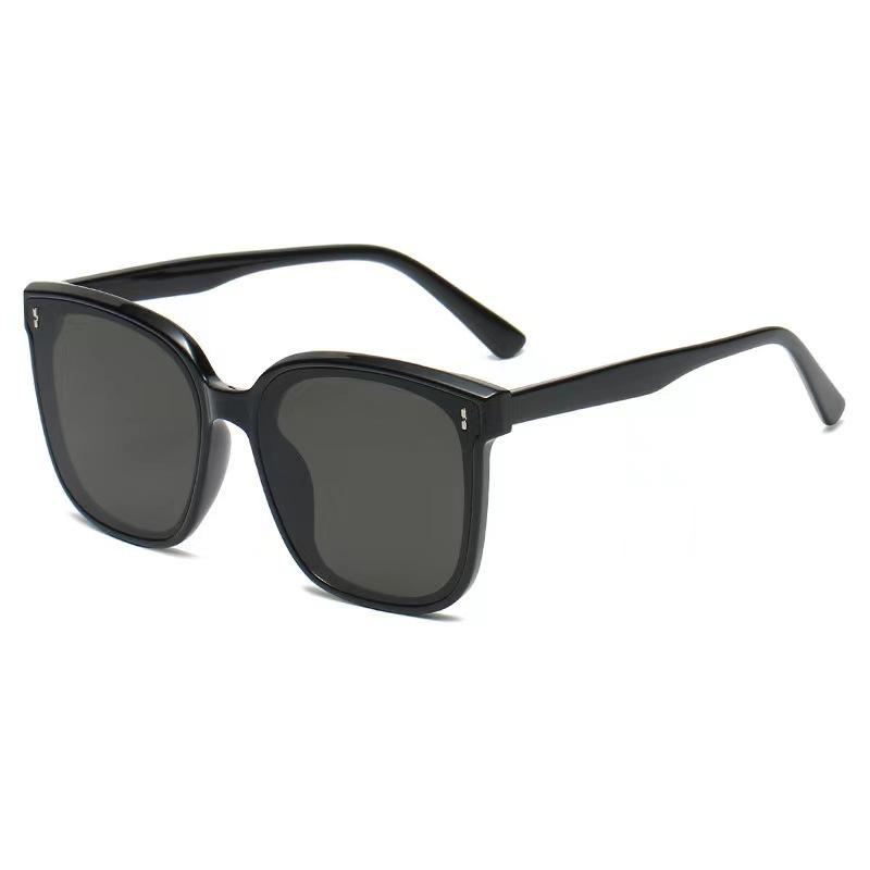 New Summer Anti-Uv Sunglasses for Women, Rice Stud Sunglasses for Men, Wholesale for Men, Same Style as Douyin