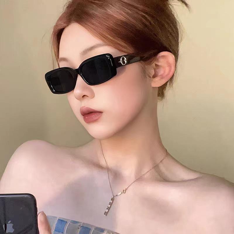 New European and American cross-border fashion women's fashion high-end personality box slim sunscreen street sunglasses sunglasses wholesale