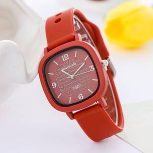 Ins Style High-Looking Square Women's Watch Student Retro Versatile Small Dial Silicone Band Quartz Watch Female Model